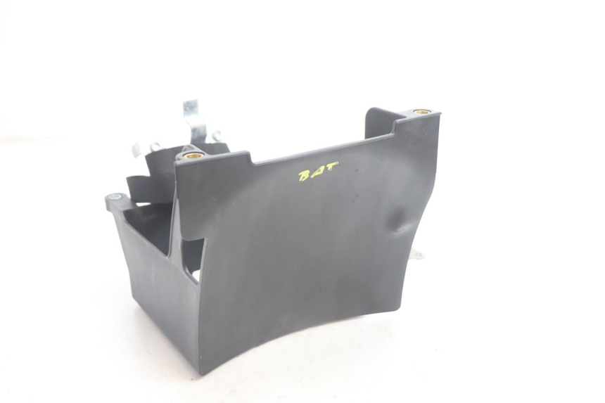 photo de BATTERIEKASTEN HARLEY DAVIDSON ROAD GLIDE FLTRXSE 1920 (2018 - 2022) - Technische Nahaufnahme