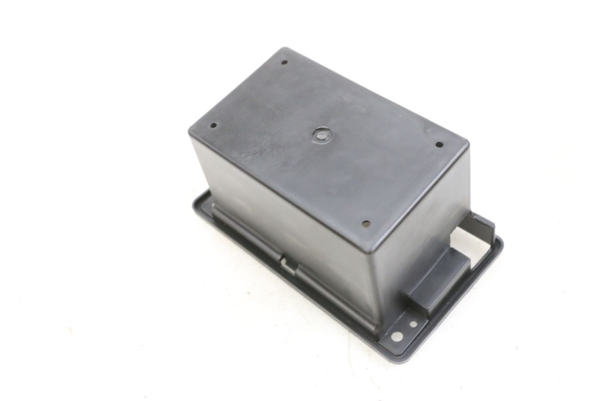 photo de BATTERIEKASTEN JM MOTORS SANTANA EVO 50 (2024 - 2026) - Zoom auf Gebrauchszustand