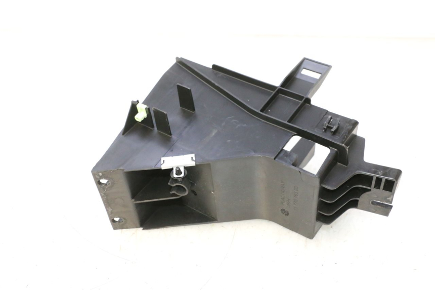 photo de BATTERIEKASTEN PEUGEOT SATELIS 125 (2013 - 2018) - Detailansicht des Bauteils