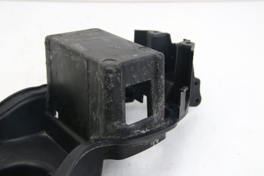 photo de BATTERIEFACH APRILIA SCARABEO 4T 50 (2009 - 2017) - Detaillierte Sichtprüfung