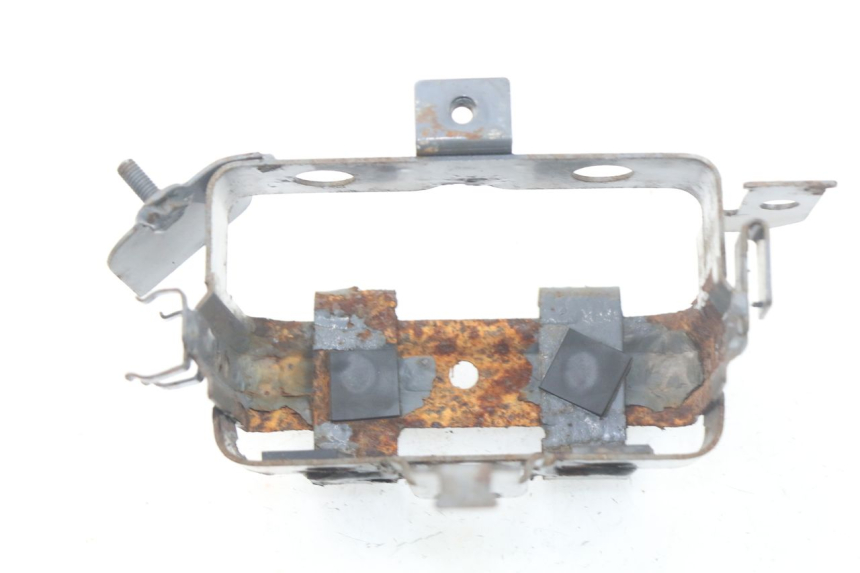 photo de BATTERIEFACH HONDA SCV LEAD 100 (2003 - 2007) - Zoom auf Gebrauchszustand