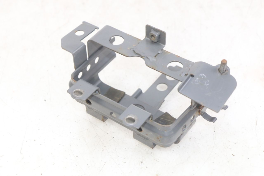 photo de BATTERIEFACH HONDA SCV LEAD 100 (2003 - 2007) - Detailansicht des Bauteils