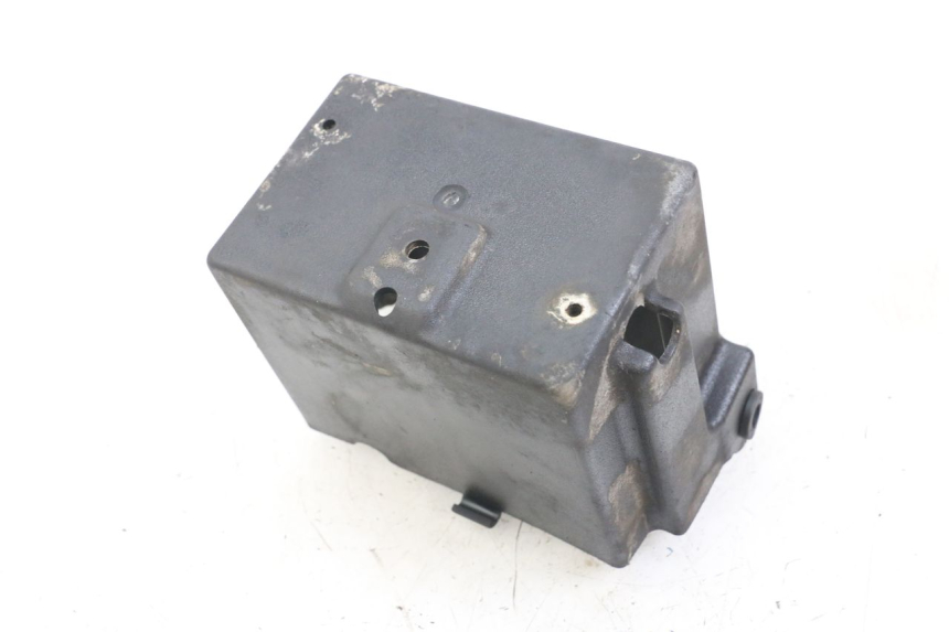 photo de BATTERIEFACH TRIUMPH SPEED TRIPLE T301 900 (1994 - 1996) - Detailansicht des Bauteils