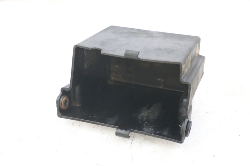 photo de BATTERIEFACH TRIUMPH SPEED TRIPLE T301 900 (1994 - 1996) - Zoom auf Gebrauchszustand