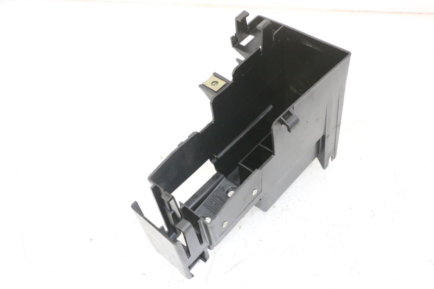 photo de BATTERIEKASTEN PEUGEOT SPEEDFIGHT 2 LC 50 (2000 - 2009) - Technische Nahaufnahme