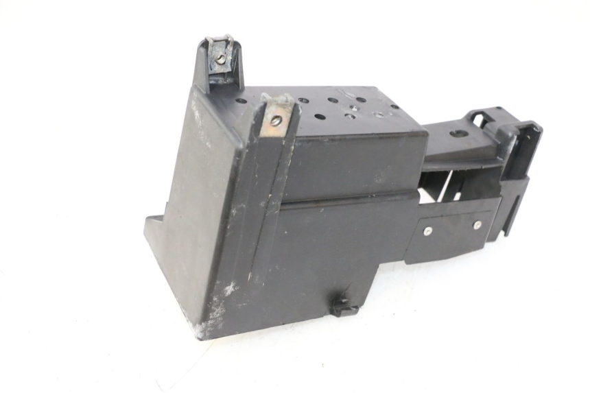 photo de BATTERIEKASTEN PEUGEOT TREKKER 50 (1995 - 2004) - Zoom auf Gebrauchszustand