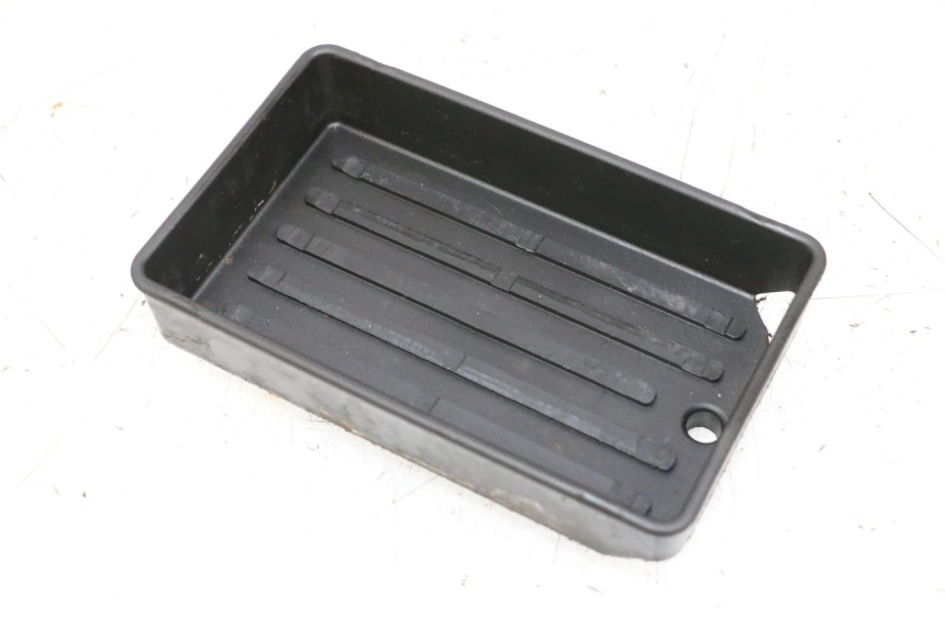 photo de BATTERIEKASTEN PIAGGIO VESPA GTS SUPER IE 125 (2009 - 2016) - Hauptansicht