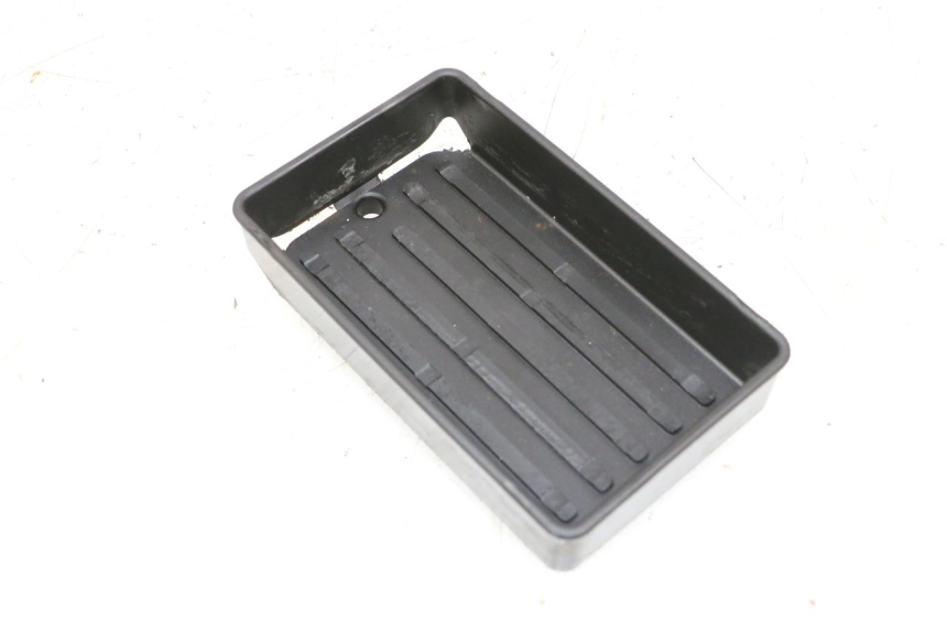 photo de BATTERIEKASTEN PIAGGIO VESPA GTS SUPER IE 125 (2009 - 2016) - Alternative Perspektive