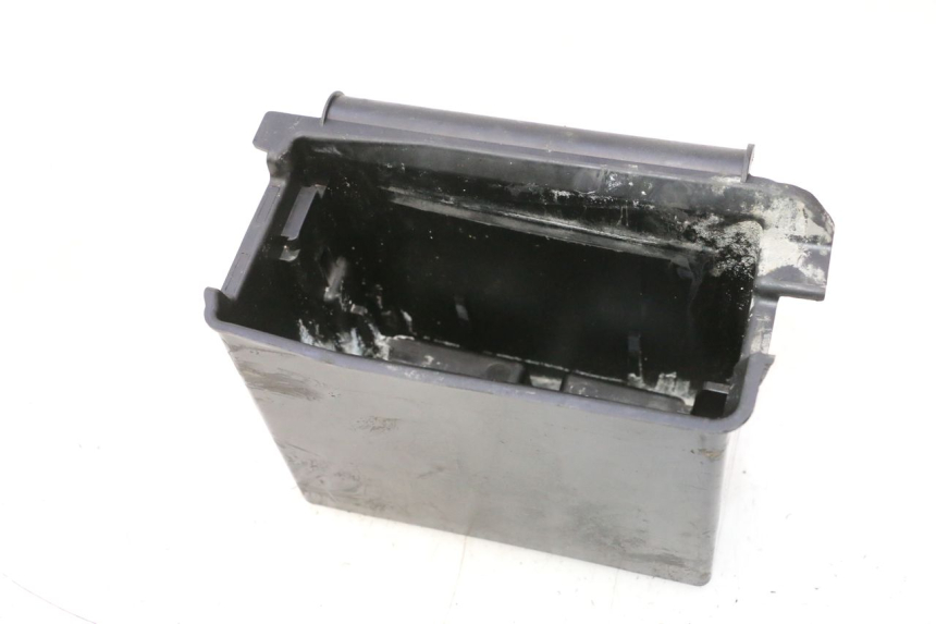 photo de BATTERIEFACH PIAGGIO VESPA PRIMAVERA 2T 50 (2013 - 2018) - Hauptansicht