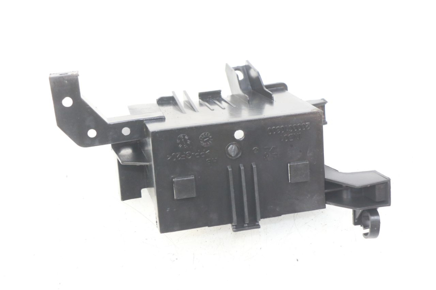 photo de BATTERIEFACH PEUGEOT VIVACITY NEW 4T 50 (2008 - 2017) - Zoom auf Gebrauchszustand