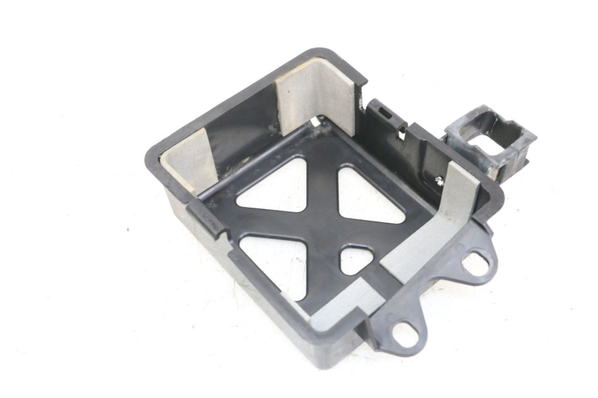 photo de BATTERIEKASTEN SUZUKI VL INTRUDER 125 (2004 - 2007) - Zoom auf Gebrauchszustand