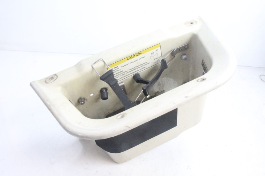 photo de BATTERIEKASTEN YAMAHA WAVE RUNNER GP R 1200 (2000 - 2003) - Detailansicht des Bauteils