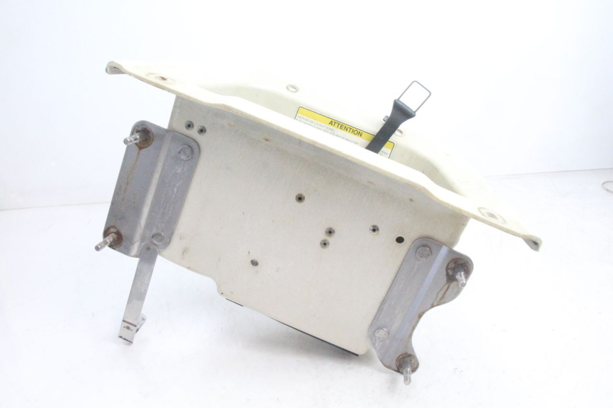 photo de BATTERIEKASTEN YAMAHA WAVE RUNNER GP R 1200 (2000 - 2003) - Alternative Perspektive