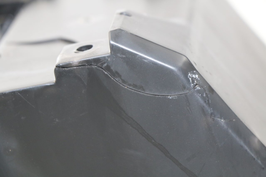 photo de BATTERIEKASTEN KAWASAKI Z Z900 900 (2017 - 2019) - Technische Nahaufnahme