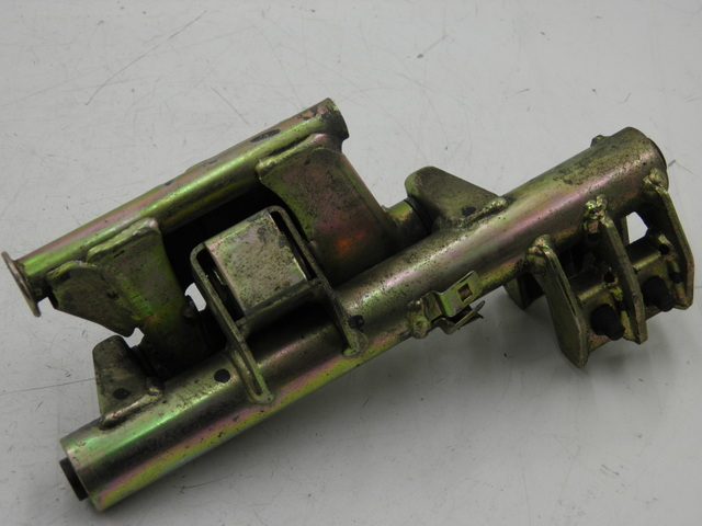 photo de MOTORHALTER HONDA FES PANTHEON 2T 125 (1998 - 2002) - Detailansicht des Bauteils