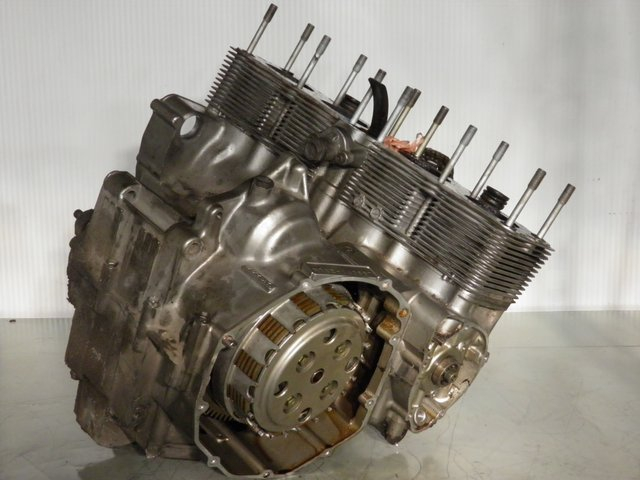 photo de MOTORGEHÄUSE SUZUKI GSF N BANDIT 600 (1996 - 1999) - Gesamtansicht des Produkts