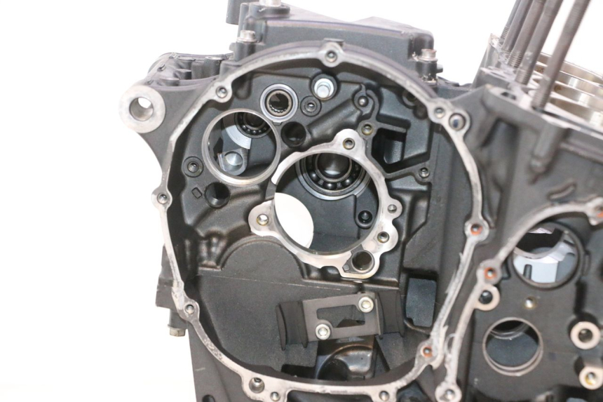 photo de MOTORGEHÄUSE YAMAHA YZF R6 600 (2008 - 2009) - Details der Befestigungspunkte