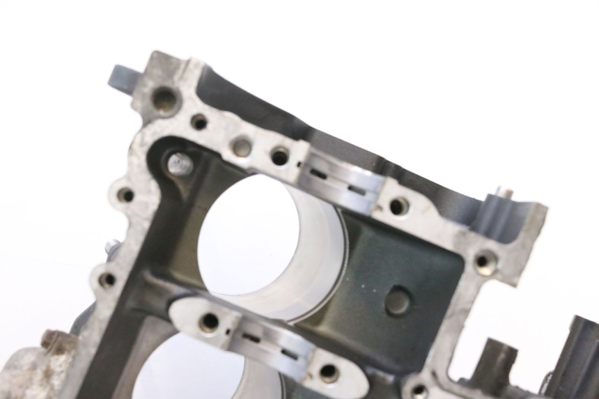 photo de MOTORGEHÄUSE YAMAHA YZF R6 600 (2008 - 2009) - Details der Befestigungspunkte