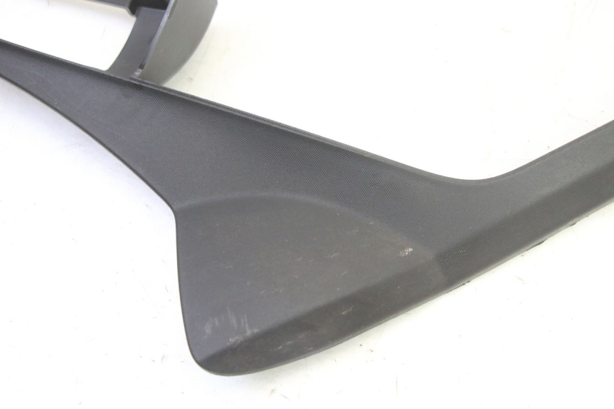 photo de UNTERBODEN HINTEN RECHTS PIAGGIO MP3 HPE 310 (2024 - 2025) - Zoom auf Gebrauchszustand