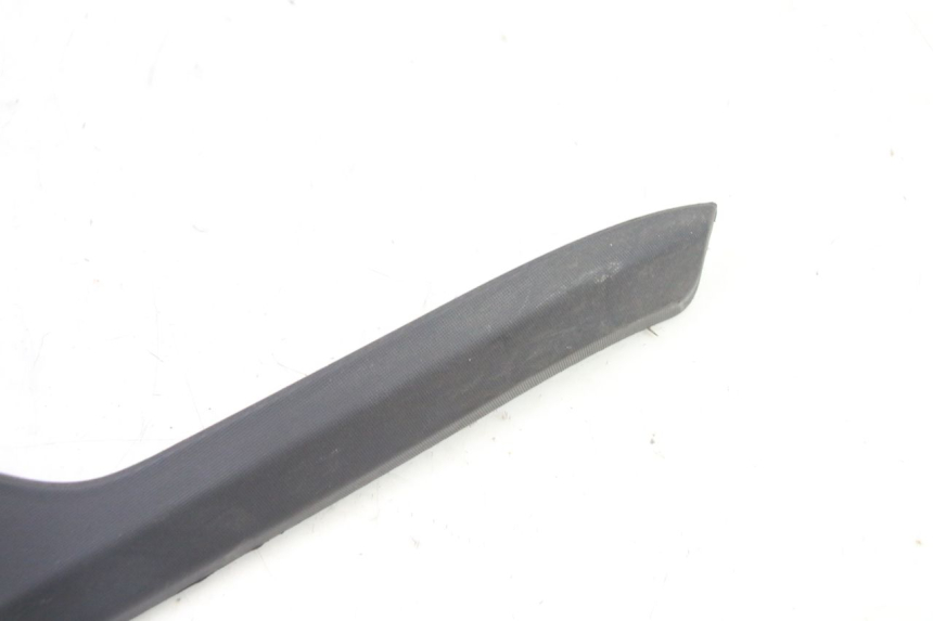 photo de UNTERBODEN HINTEN RECHTS PIAGGIO MP3 HPE 310 (2024 - 2025) - Alternative Perspektive