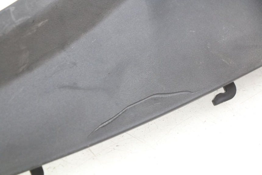 photo de RECHTER HINTERER SEITENSCHWELLER PIAGGIO MP3 500 (2011 - 2015) - Technische Nahaufnahme