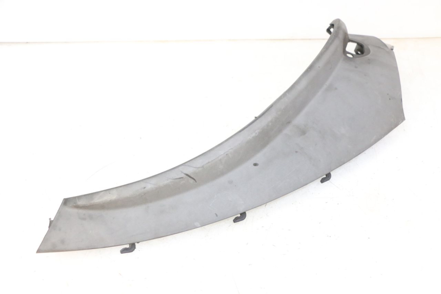 photo de UNTERBODEN HINTEN RECHTS PIAGGIO MP3 RL 250 (2006 - 2010) - Details der Befestigungspunkte