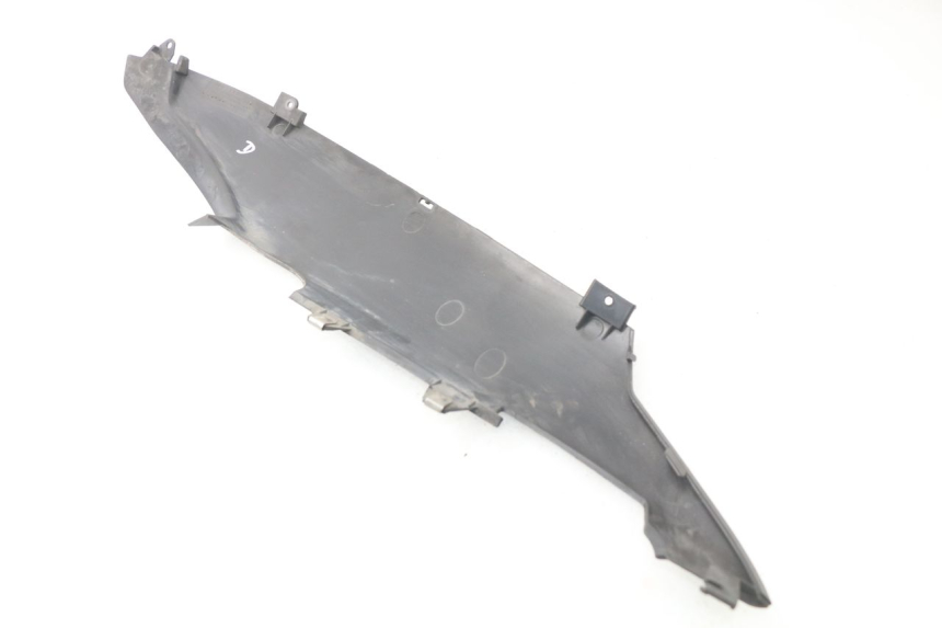 photo de RECHTER HINTERER SEITENSCHWELLER GILERA NEXUS 125 (2009 - 2013) - Zoom auf Gebrauchszustand