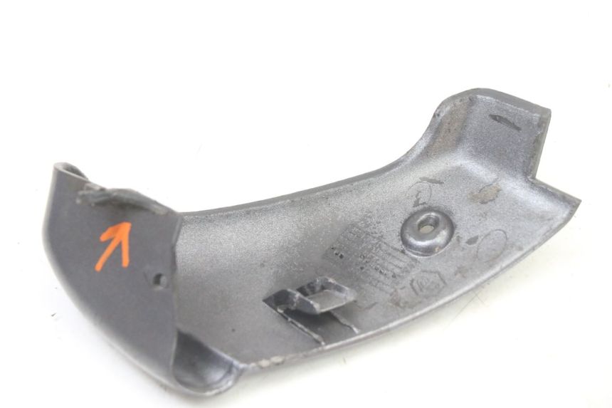 photo de RECHTER HINTERER SEITENSCHWELLER PIAGGIO VESPA GRANTURISMO 125 (2003 - 2007) - Technische Nahaufnahme