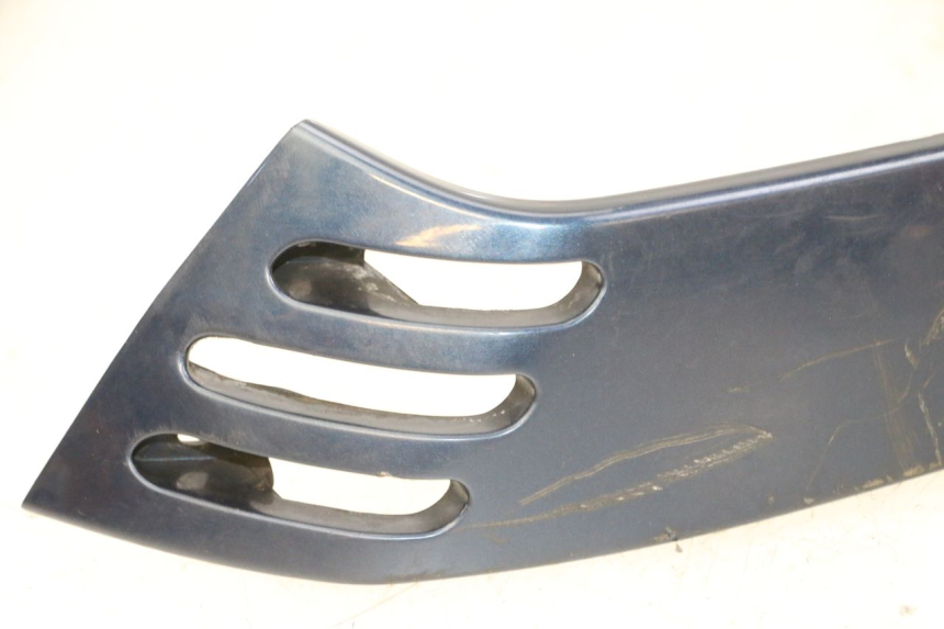 photo de UNTERBODEN HINTEN RECHTS PIAGGIO VESPA LX 150 (2005 - 2013) - Kennzeichnungen und Originalreferenzen