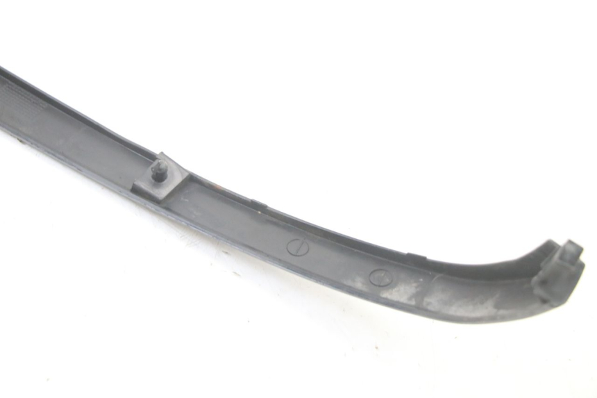 photo de RECHTER HINTERER SEITENSCHWELLER PIAGGIO VESPA LX 2T 50 (2005 - 2013) - Hochauflösende Nahaufnahme