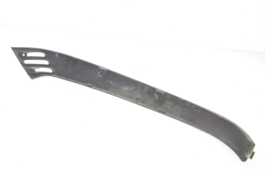 photo de UNTERBODEN HINTEN RECHTS PIAGGIO VESPA LX IE 125 (2010 - 2012) - Details der Befestigungspunkte