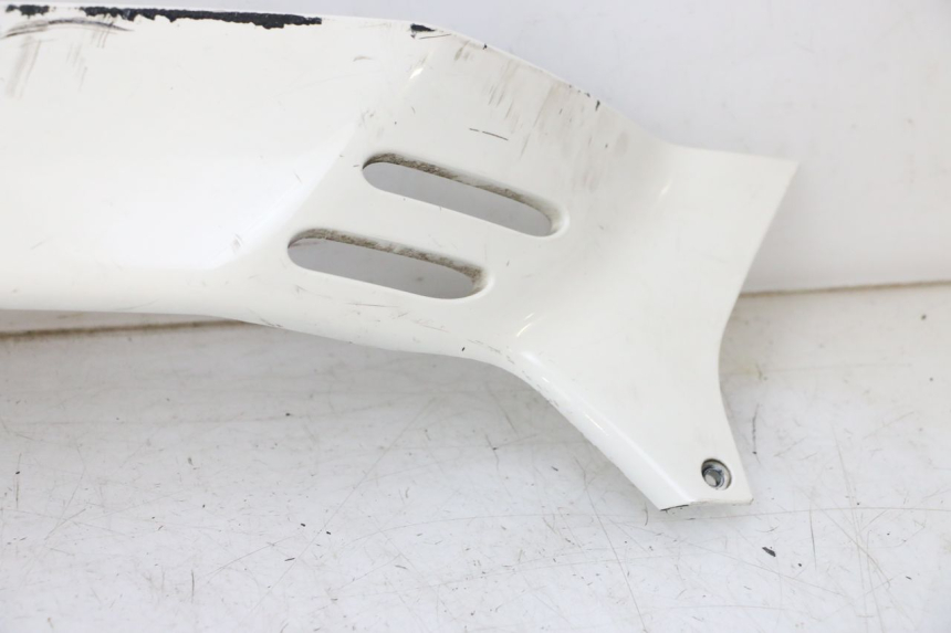 photo de UNTERBODEN HINTEN RECHTS PIAGGIO VESPA GTS SUPER IE 125 (2009 - 2016) - Kennzeichnungen und Originalreferenzen