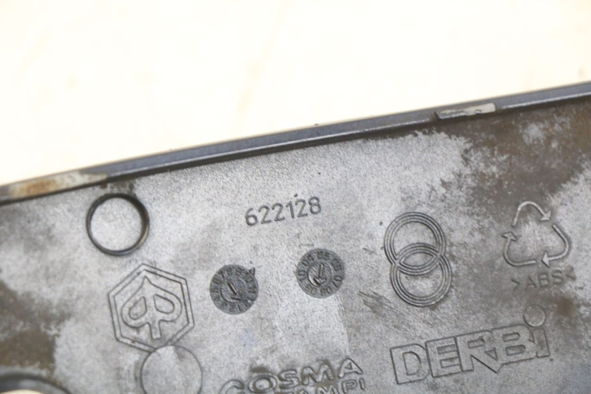 photo de RECHTER HINTERER SEITENSCHWELLER PIAGGIO VESPA LXV 125 (2006 - 2009) - Detailansicht des Bauteils