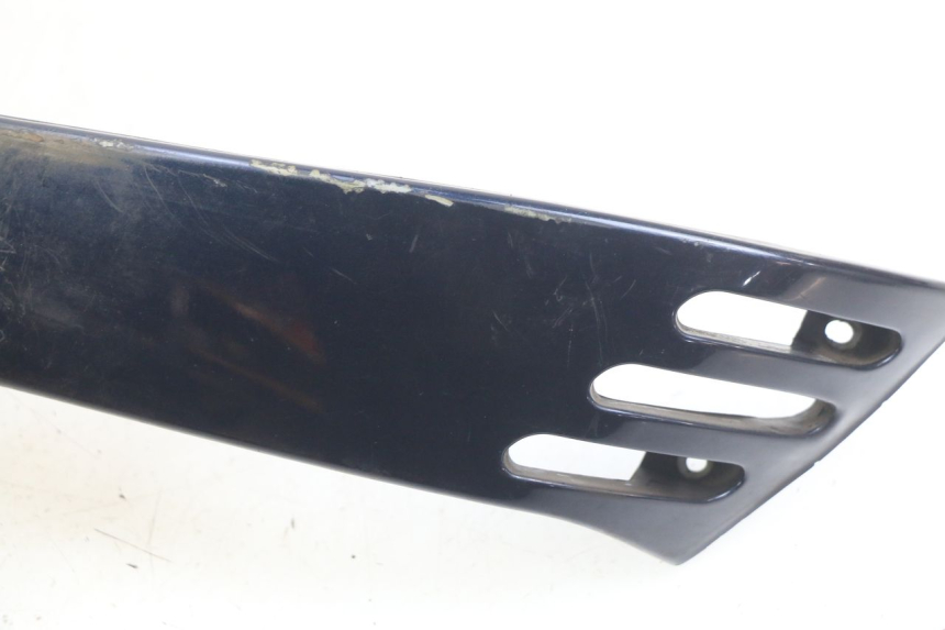 photo de RECHTER HINTERER SEITENSCHWELLER PIAGGIO VESPA LXV 125 (2006 - 2009) - Zoom auf Gebrauchszustand