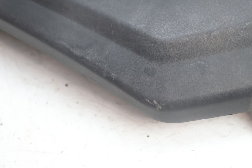 photo de UNTERBODEN HINTEN RECHTS YAMAHA XMAX X-MAX 125 (2006 - 2009) - Detailansicht des Bauteils