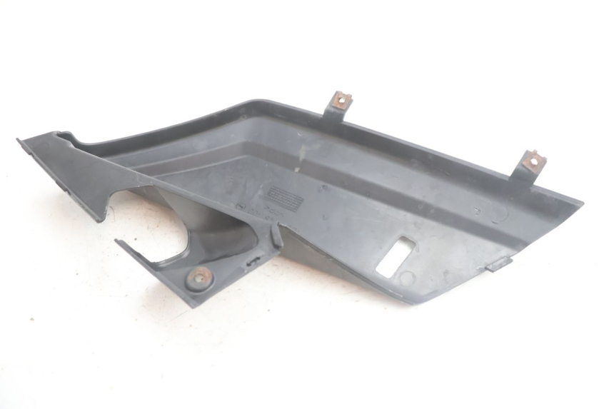 photo de UNTERBODEN HINTEN RECHTS YAMAHA XMAX X-MAX 125 (2006 - 2009) - Oberflächenzustand und Material