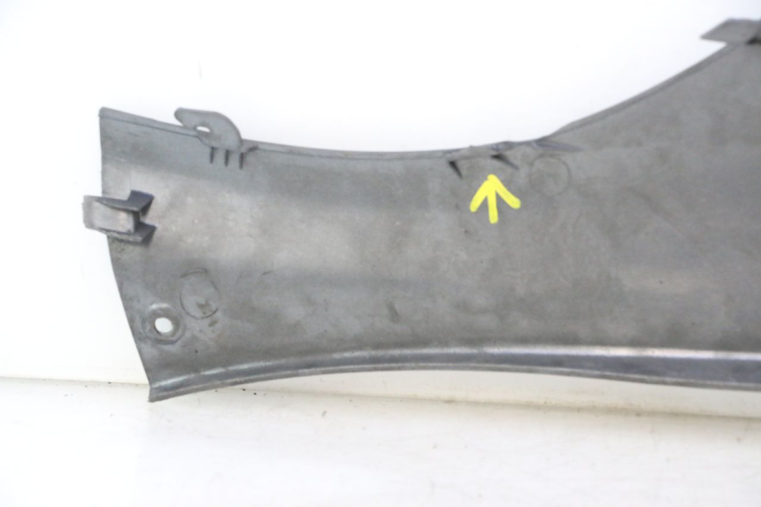 photo de UNTERBODEN HINTEN RECHTS PIAGGIO X9 AMALFI 180 (2000 - 2003) - Details der Befestigungspunkte