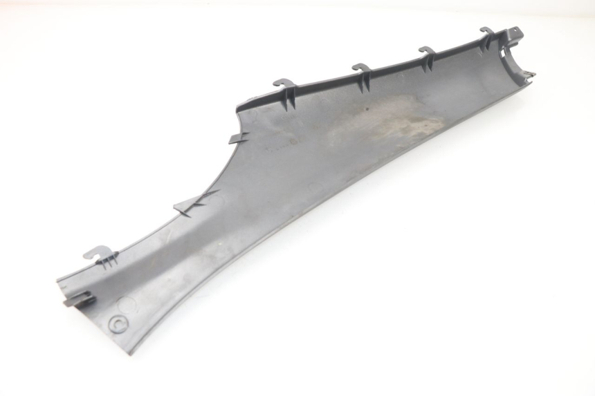 photo de UNTERBODEN HINTEN RECHTS PIAGGIO X9 EVOLUTION 250 (2003 - 2007) - Detailansicht des Bauteils