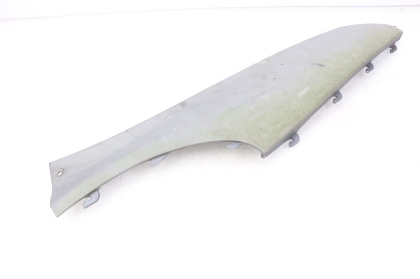 photo de RECHTER HINTERER SEITENSCHWELLER PIAGGIO X9 EVOLUTION 125 (2003 - 2007) - Detailansicht des Bauteils