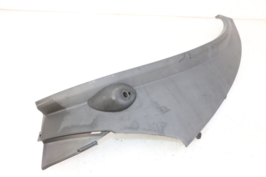 photo de UNTERBODEN HINTEN LINKS PIAGGIO MP3 RL 250 (2006 - 2010) - Details der Befestigungspunkte