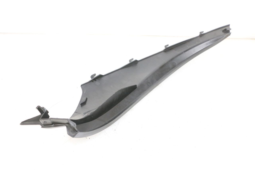 photo de UNTERBODEN HINTEN LINKS PIAGGIO MP3 RL 250 (2006 - 2010) - Details der Befestigungspunkte