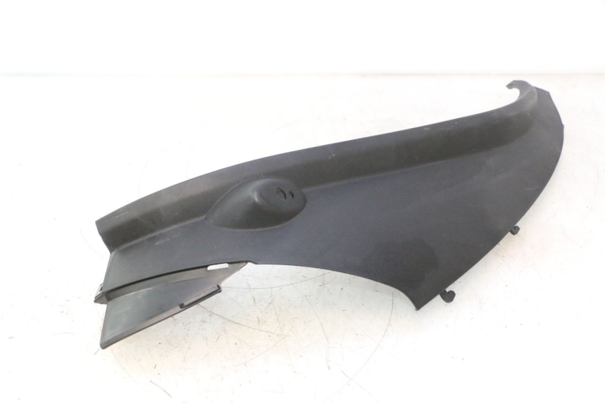 photo de UNTERBODEN HINTEN LINKS PIAGGIO MP3 500 (2011 - 2015) - Details der Befestigungspunkte