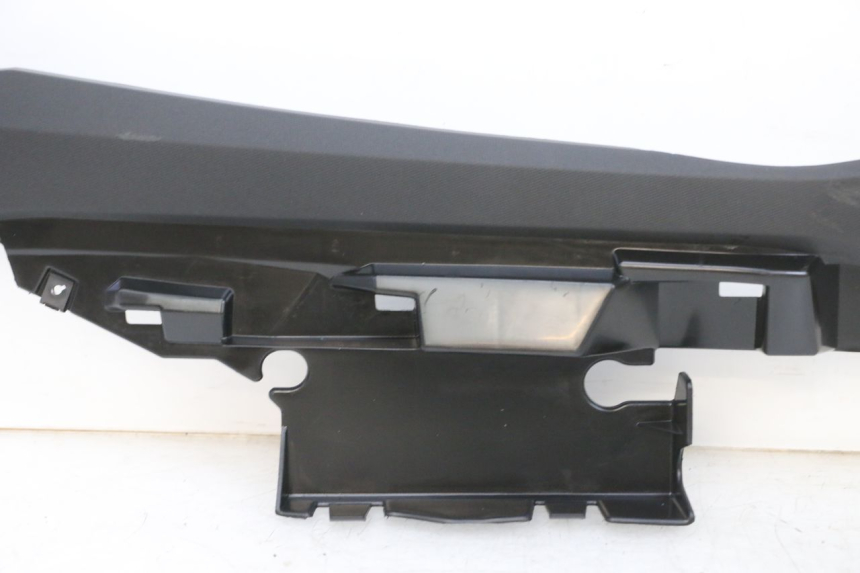 photo de UNTERBODEN HINTEN LINKS YAMAHA TRICITY 300 (2020 - 2024) - Kennzeichnungen und Originalreferenzen