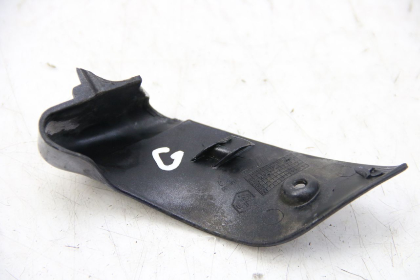 photo de LINKER HINTERER KOTFLüGEL LINKS PIAGGIO VESPA GRANTURISMO 125 (2003 - 2007) - Zoom auf Gebrauchszustand