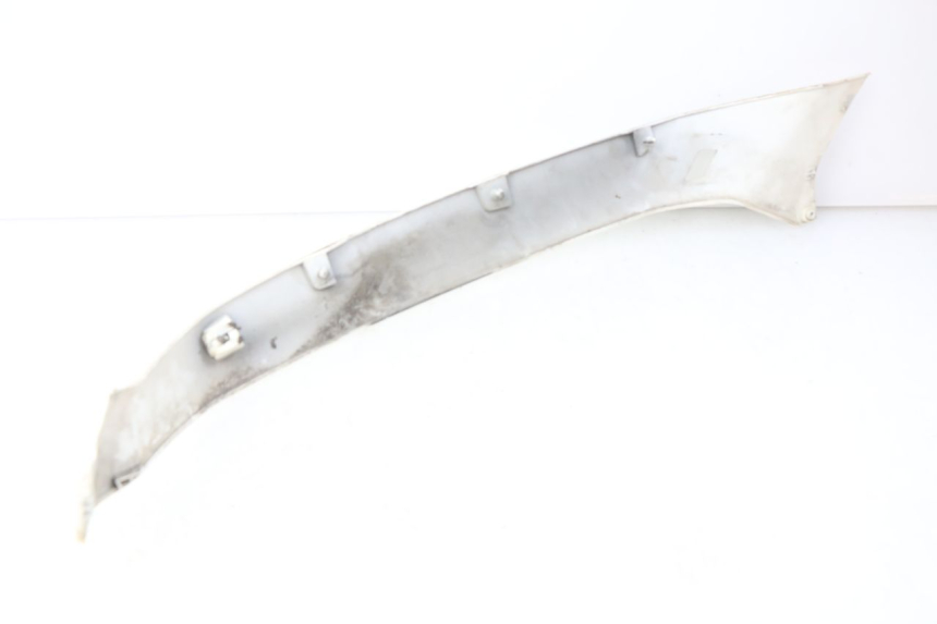 photo de LINKER HINTERER KOTFLüGEL LINKS PIAGGIO VESPA GTS IGET ABS 125 (2017 - 2023) - Details der Befestigungspunkte