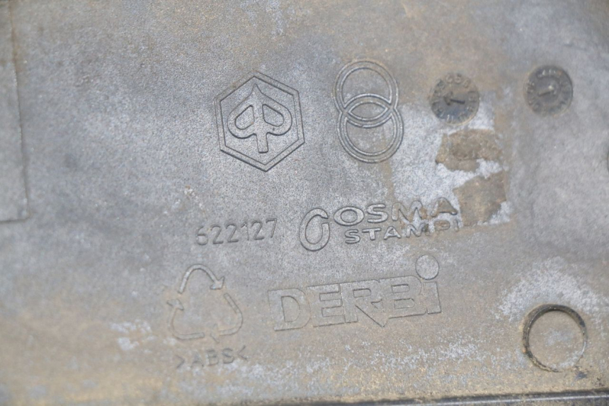 photo de LINKER HINTERER KOTFLüGEL LINKS PIAGGIO VESPA LXV 125 (2006 - 2009) - Detailansicht des Bauteils