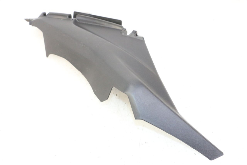 photo de UNTERBODEN HINTEN LINKS YAMAHA XMAX X-MAX 125 (2021 - 2025) - Details der Befestigungspunkte