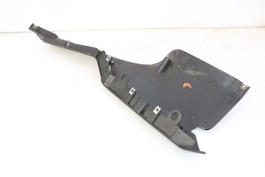 photo de UNTERBODEN RECHTS QUADRO 4 4D 350 (2015 - 2018) - Kennzeichnungen und Originalreferenzen