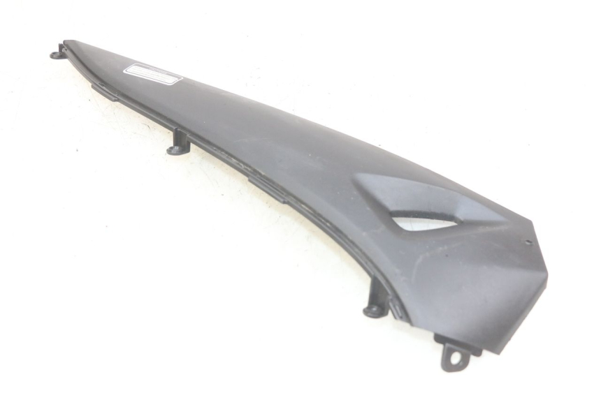 photo de RECHTER SEITENSCHWELLER KYMCO AGILITY 16+ 4T 50 (2018 - 2023) - Details der Befestigungspunkte