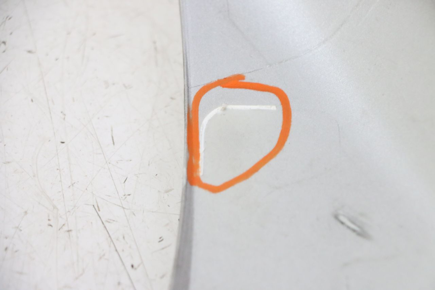 photo de RECHTER SEITENSCHWELLER PEUGEOT CITYSTAR 50 (2013 - 2017) - Zoom auf Gebrauchszustand